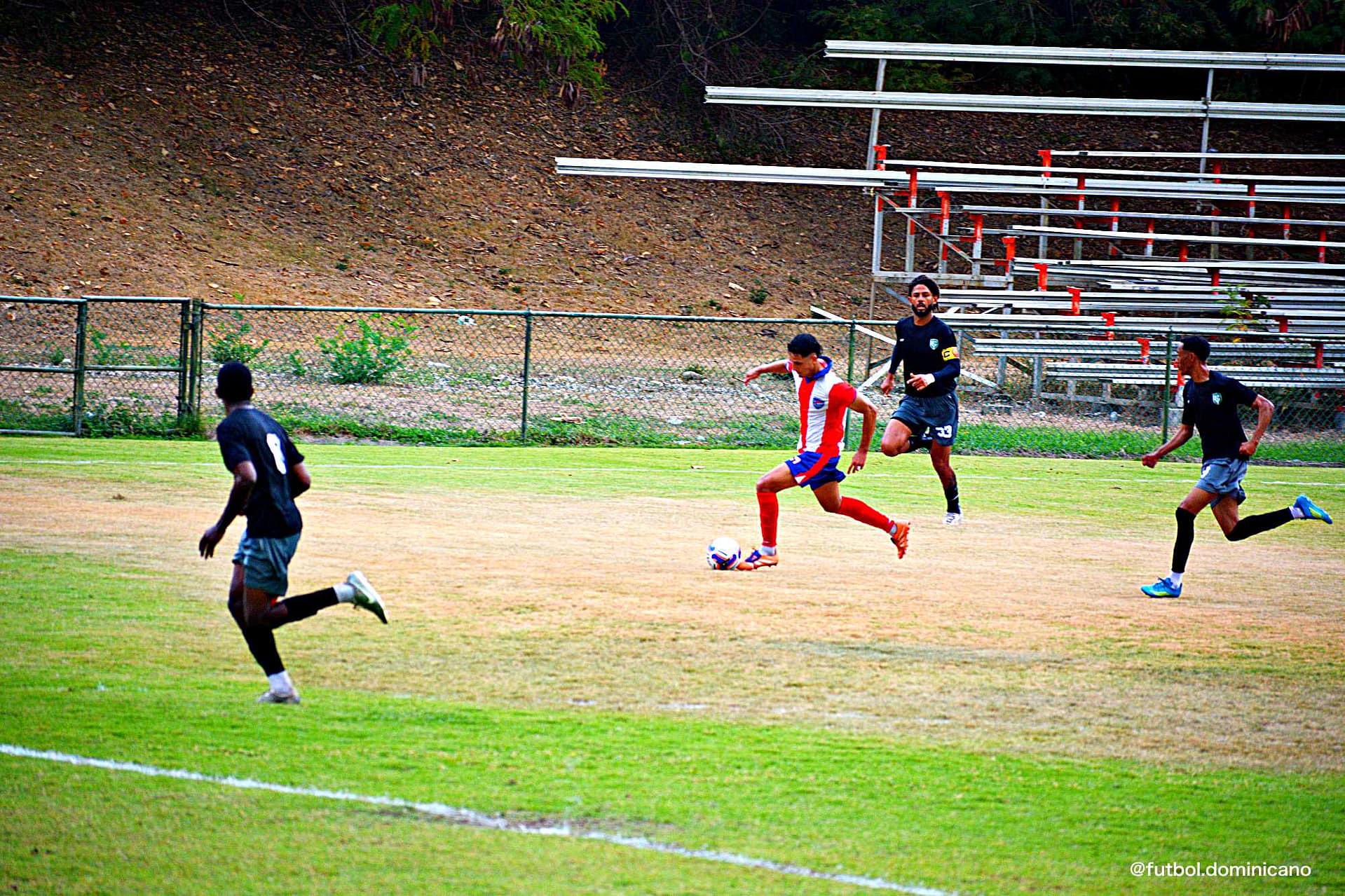 DelfinesVsJarabacoa-futboldominicano.com7K1_0125