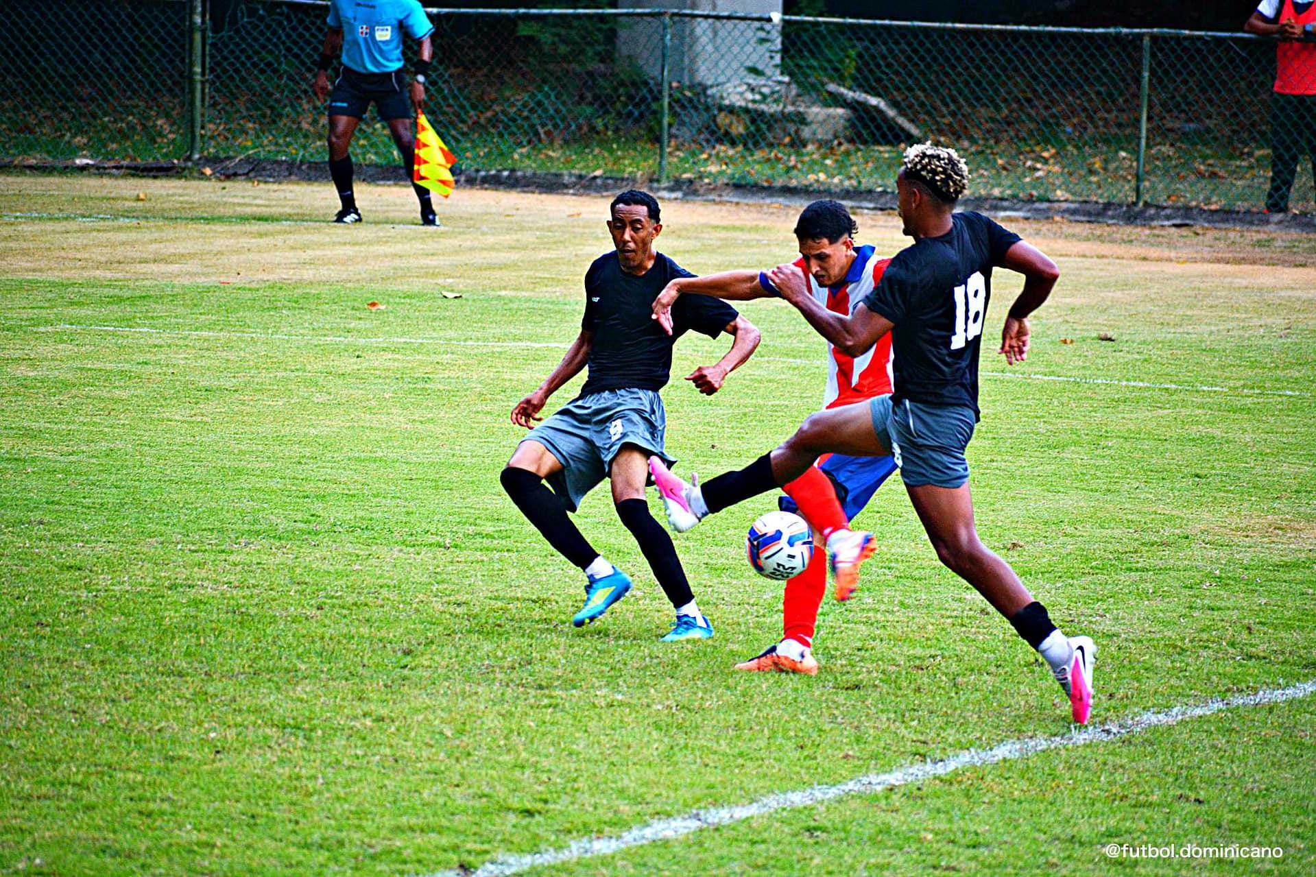 DelfinesVsJarabacoa-futboldominicano.com7K1_0134