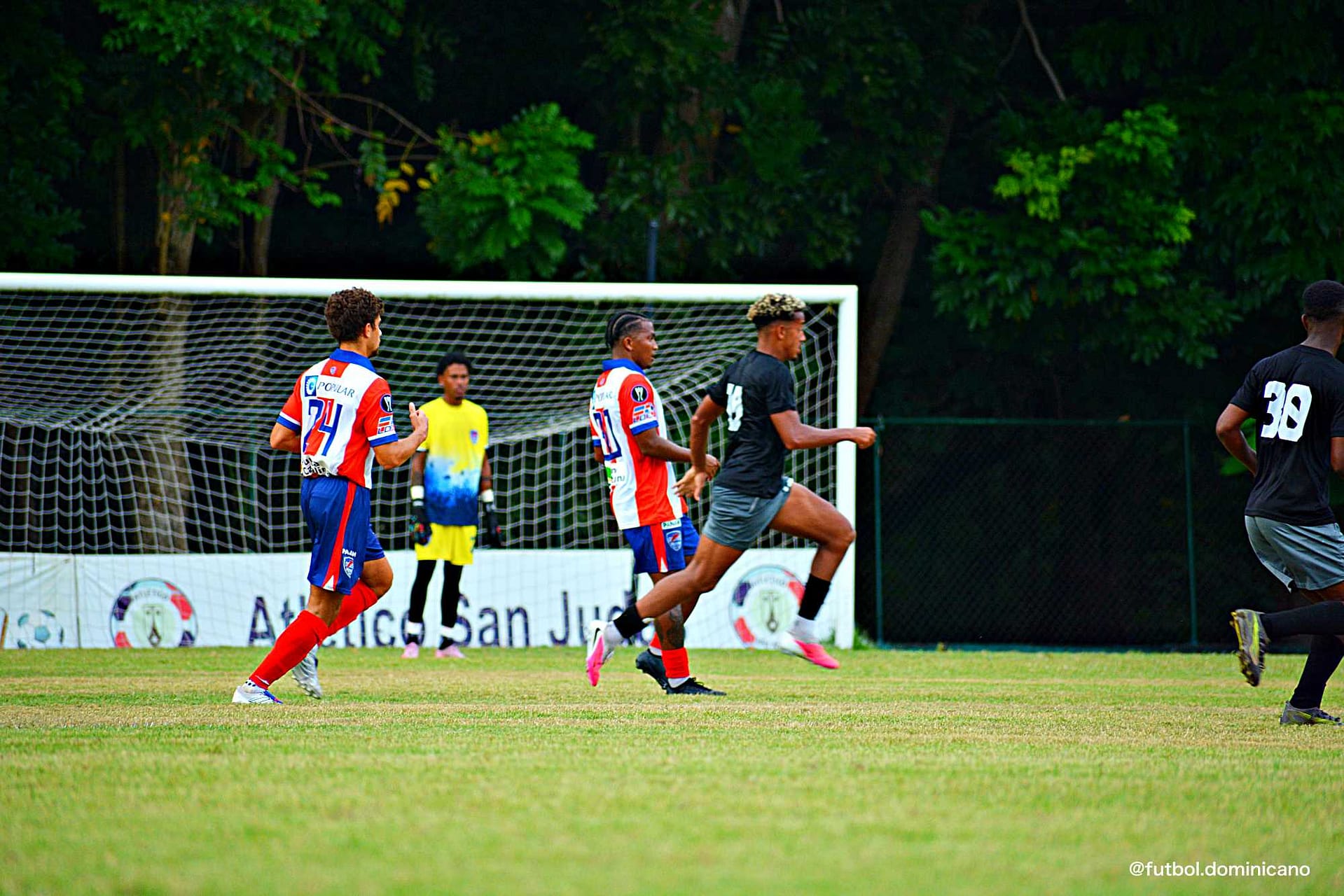 DelfinesVsJarabacoa-futboldominicano.com7K1_0264