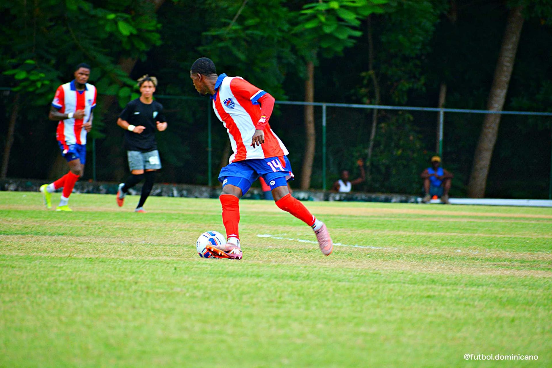DelfinesVsJarabacoa-futboldominicano.com7K1_0272