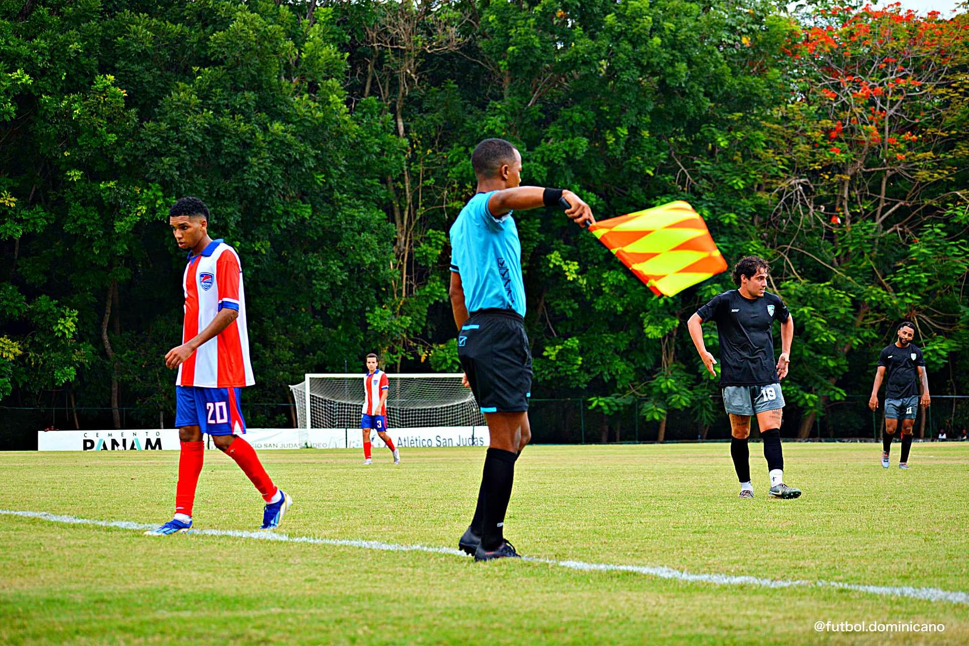 DelfinesVsJarabacoa-futboldominicano.com7K1_0294
