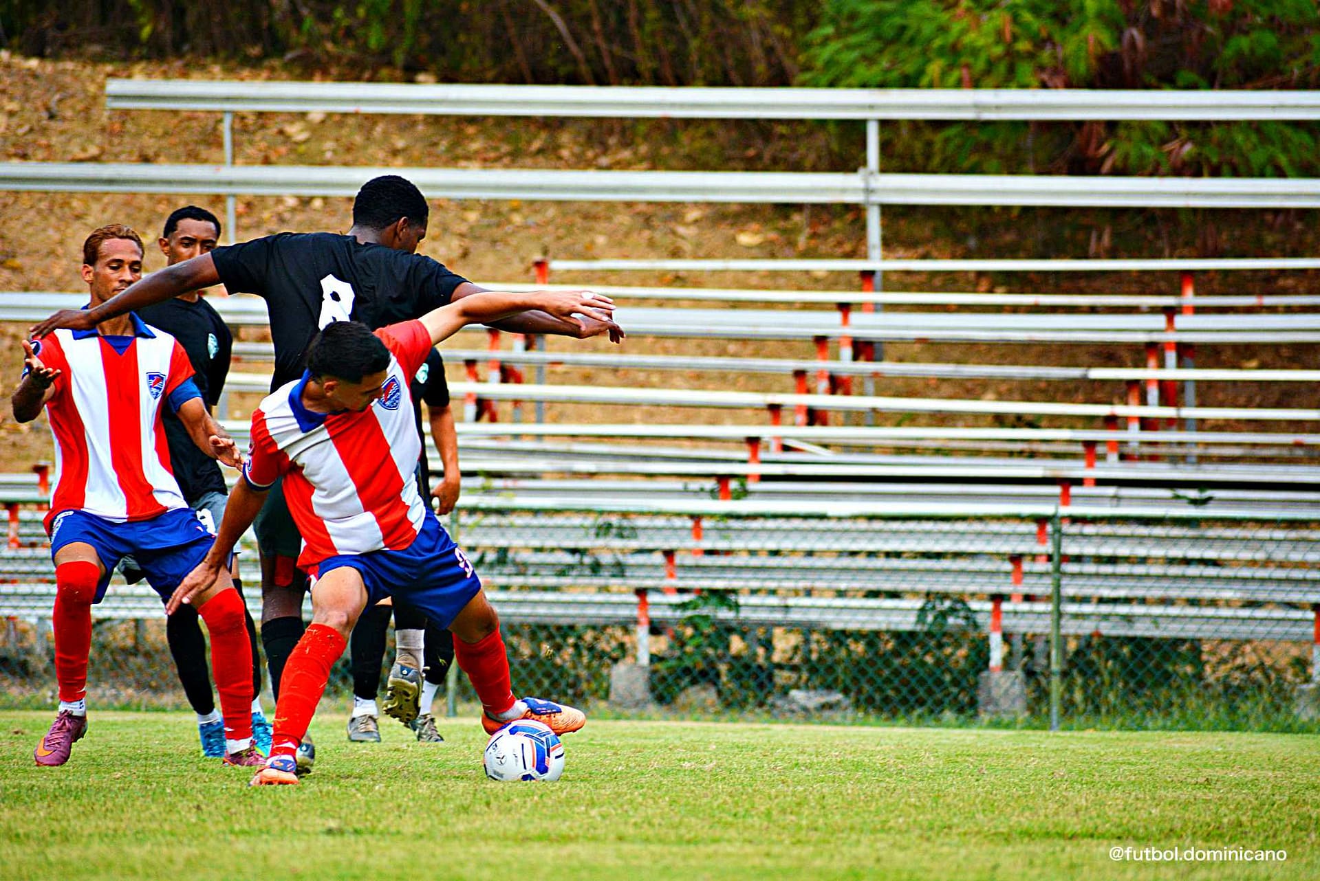 DelfinesVsJarabacoa-futboldominicano.com7K1_0193
